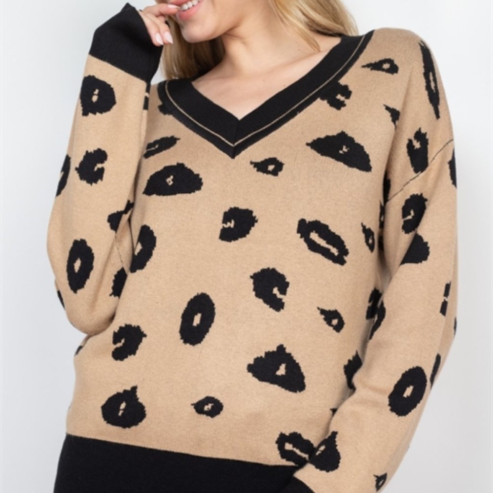CASUAL DOLLZ Leopard Print Sweater Top - Picture 2 of 7